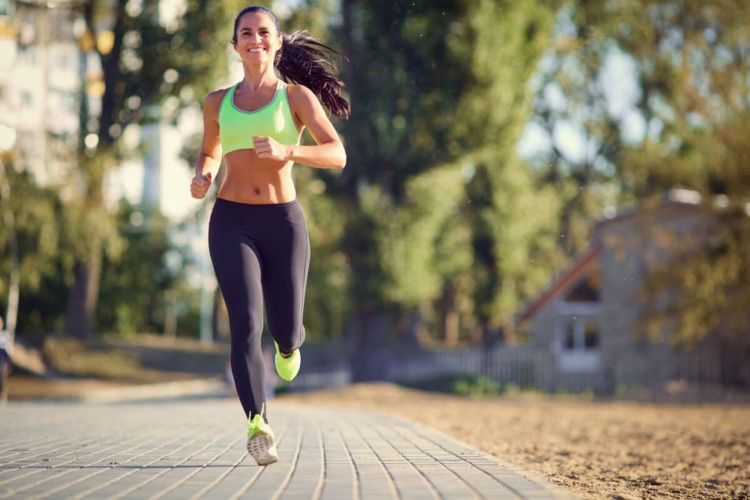 Alguns signos do zodíaco são especialmente apaixonados por esportes, refletindo suas personalidades vibrantes e dedicadas (Imagem: Studio Romantic | Shutterstock)