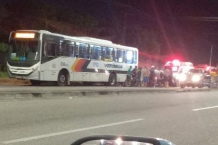 O acidente aconteceu na noite desta quinta-feira, 1º