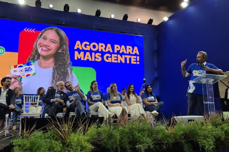 Anúncio da expansão do programa Pé-de-Meia