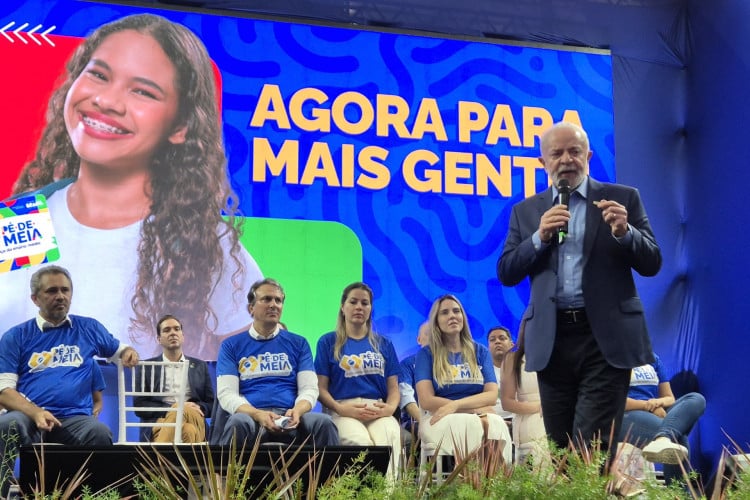 Lula participa de evento em Fortalea