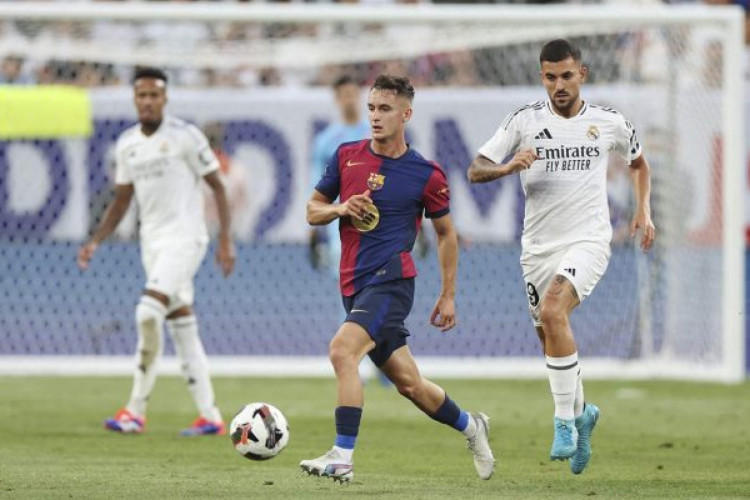 Atacante faz seu segundo jogo como titular na derrota por 2 a 1 pela pré-te,mporada; Vini Jr entra na etapa final e joga ao lado do compatriota 