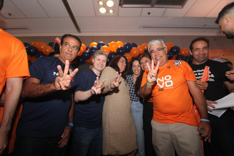 Convenção do partido Novo oficializa candidatura de Eduardo Girão e Silvana Bezerra