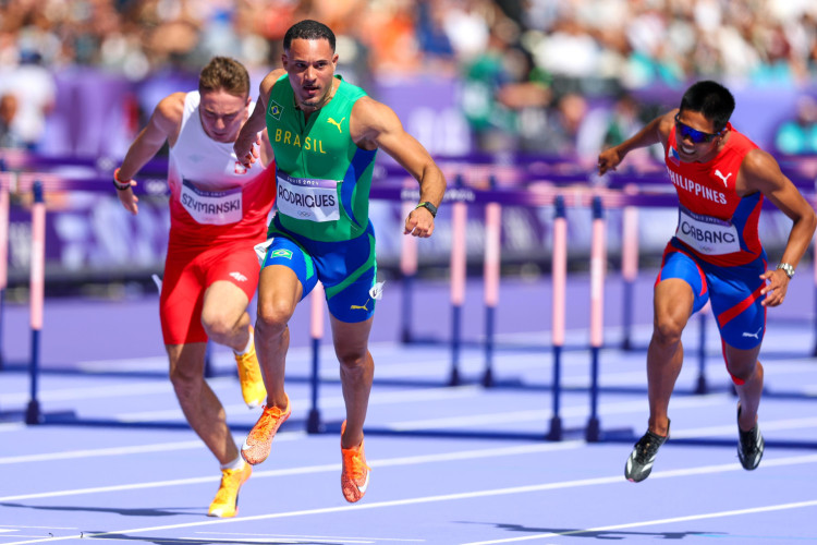 Eduardo de Deus foi o grande destaque do Brasil no Atletismo nas provas deste domingo pela manhã ao conseguir vaga direta para as semi-finais