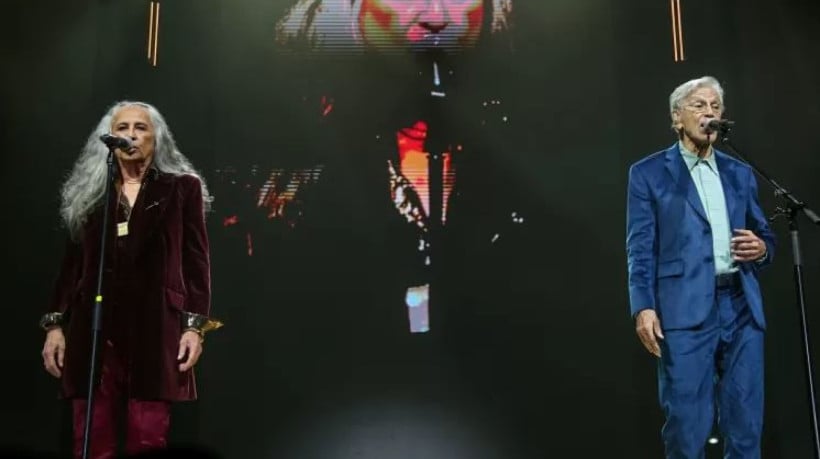 Maria Bethânia e Caetano Veloso cantam " Voando Pro Pará" em show da turnê 'Caetano & Bethânia' em Belém 