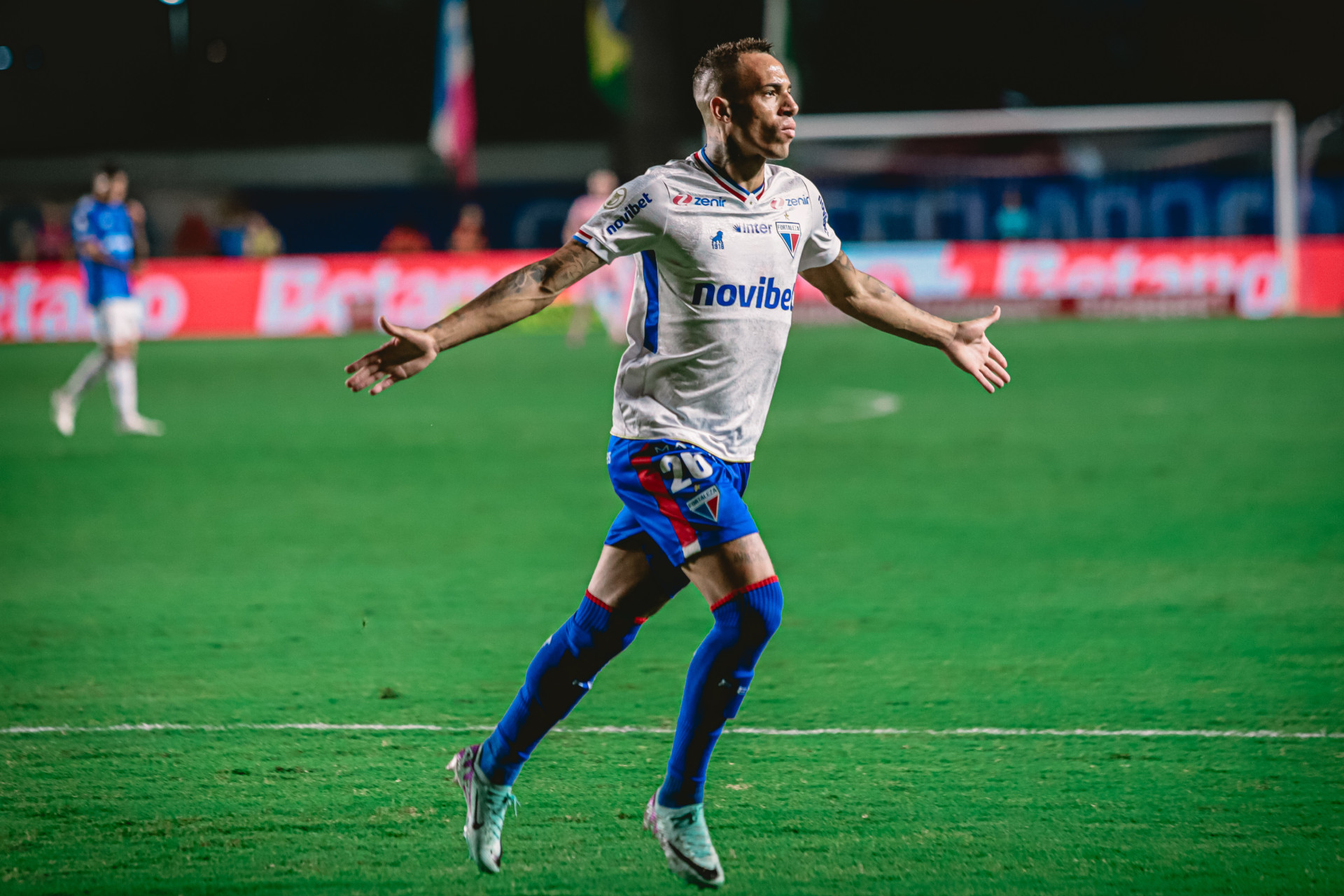 Breno Lopes marcou o primeiro gol da vitória do Leão (Foto: Mateus Lotif/Fortaleza EC)