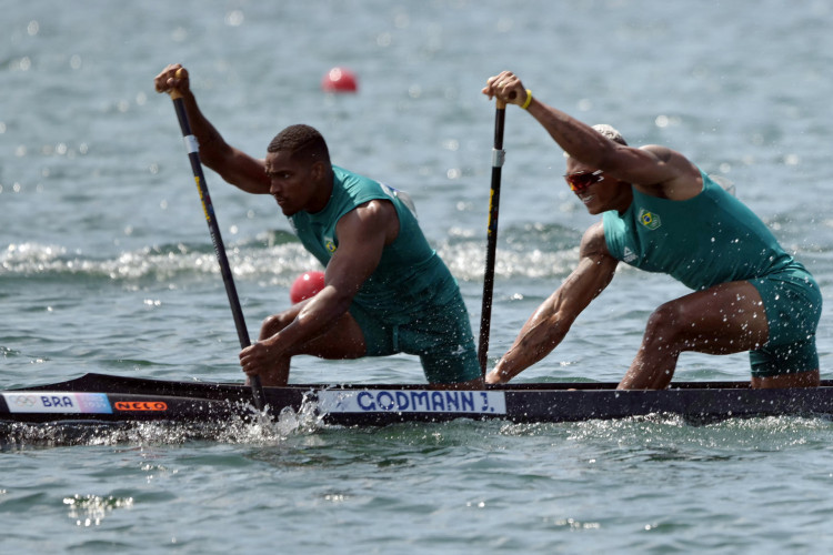 Isaquias Queiroz e Jacky Godmann estão na semifinal