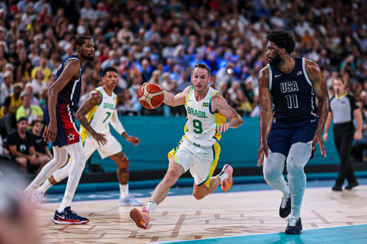 Brasil disputou o basquete masculino contra os Estados Unidos nas Olimpíadas de Paris-2024. 