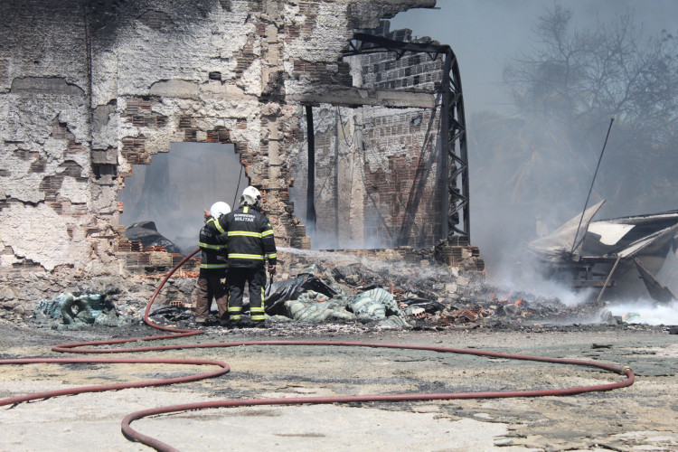 Com o incêndio, duas linhas de transmissão da Chesf foram afetadas, desencadeando quedas de energia em Fortaleza e Caucaia 