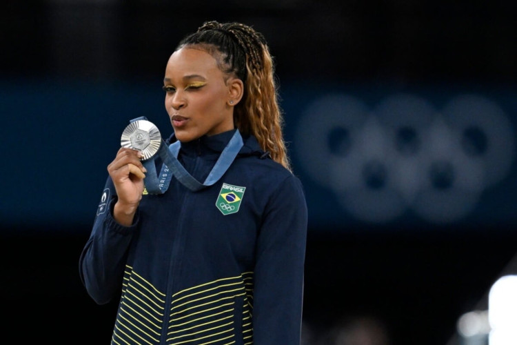 Rebeca Andrade é a maior medalhista olímpica do Brasil (Imagem: A.RICARDO | Shutterstock)