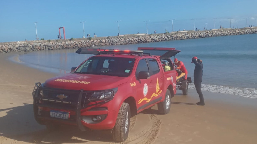 Adolescente teria se afogado na Praia do Meireles no domingo, 4