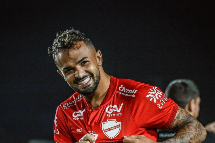 Eric atuou pelo Vila Nova em 21 partidas em 2024