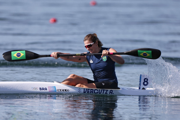 2024.08.10 - Jogos Olímpicos Paris 2024 - Canoagem velocidade feminino - Ana Paula Vergutz na disputa da semifinal da prova K1 500m