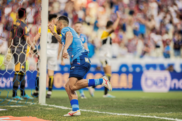 FORTALEZA-CE, BRASIL, 10-08-2024:  FORTALEZA 1 X 0 CRICIÚMA, CAMPEONATO BRASILEIRO DA SÉRIE A. ARENA CASTELÃO. (FOTO: DAVI ROCHA/ESPECIAL PARA O POVO) 