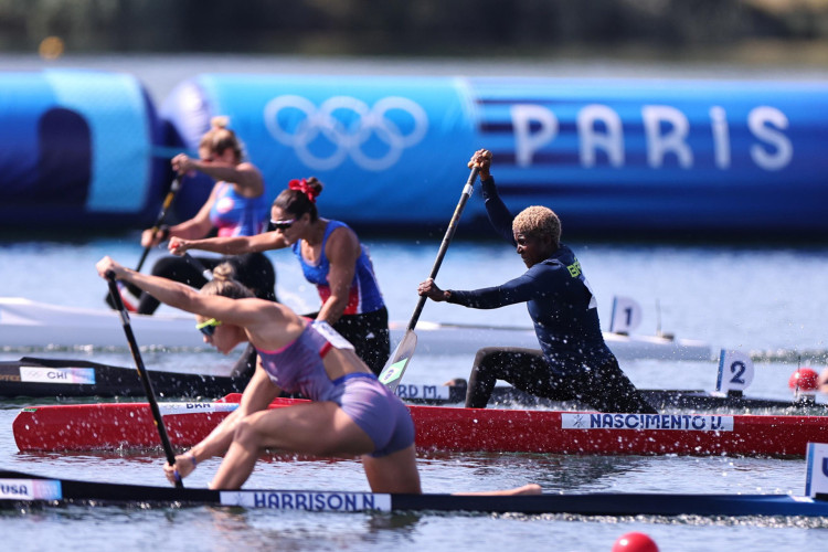 2024.08.10 - Jogos Olímpicos Paris 2024 - Canoagem velocidade feminino - Valdenice Conceição na disputa da semifinal da prova C1 200m