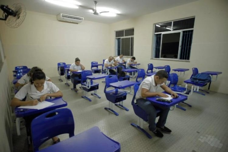 Educação para jovens e adultos também será incluída no Pé-de-Meia