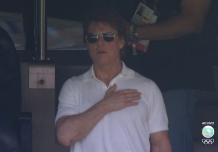 O ator americano Tom Cruise assistiu ao jogo entre Brasil e Estados Unidos que valia a medalha de ouro no futebol feminino, nos Jogos Olímpicos, em Paris.  Ele foi ao Parc de Princes e virou meme entre brasileiros que confiavam na vitória do Brasil. 