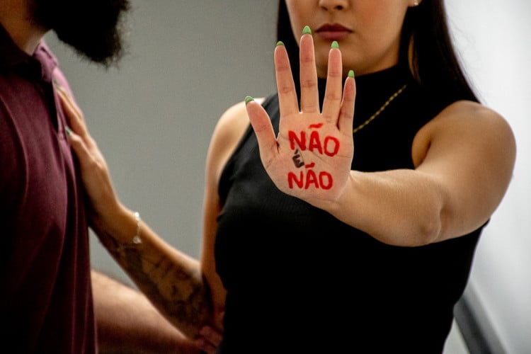 Importunação sexual é crime e compreende todas as ações de cunho sexual realizadas sem o consentimento do outro