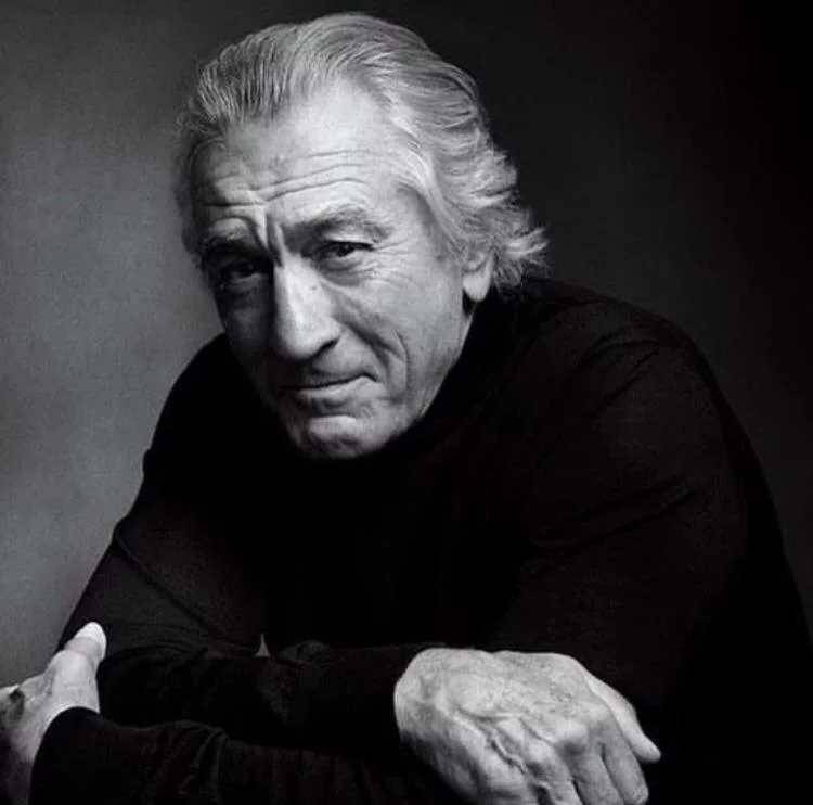 Um nome sinônimo de talento e versatilidade no mundo do cinema, Robert De Niro está completando 81 anos neste sábado (17/08). Conheça curiosidades sobre ele!