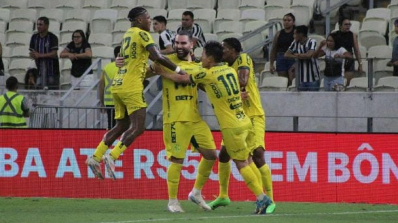 Mirassol derrota Vozão com gol de pênalti de Léo Gamalho, chega a 38 pontos e não vê mais ninguém à frente na tabela