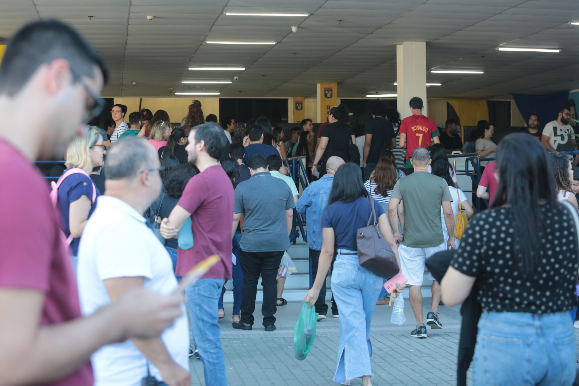 Inscritos disputam vagas em 21 órgãos. Na imagem, registros da Uninassau, em Fortaleza (Foto: FÁBIO LIMA)