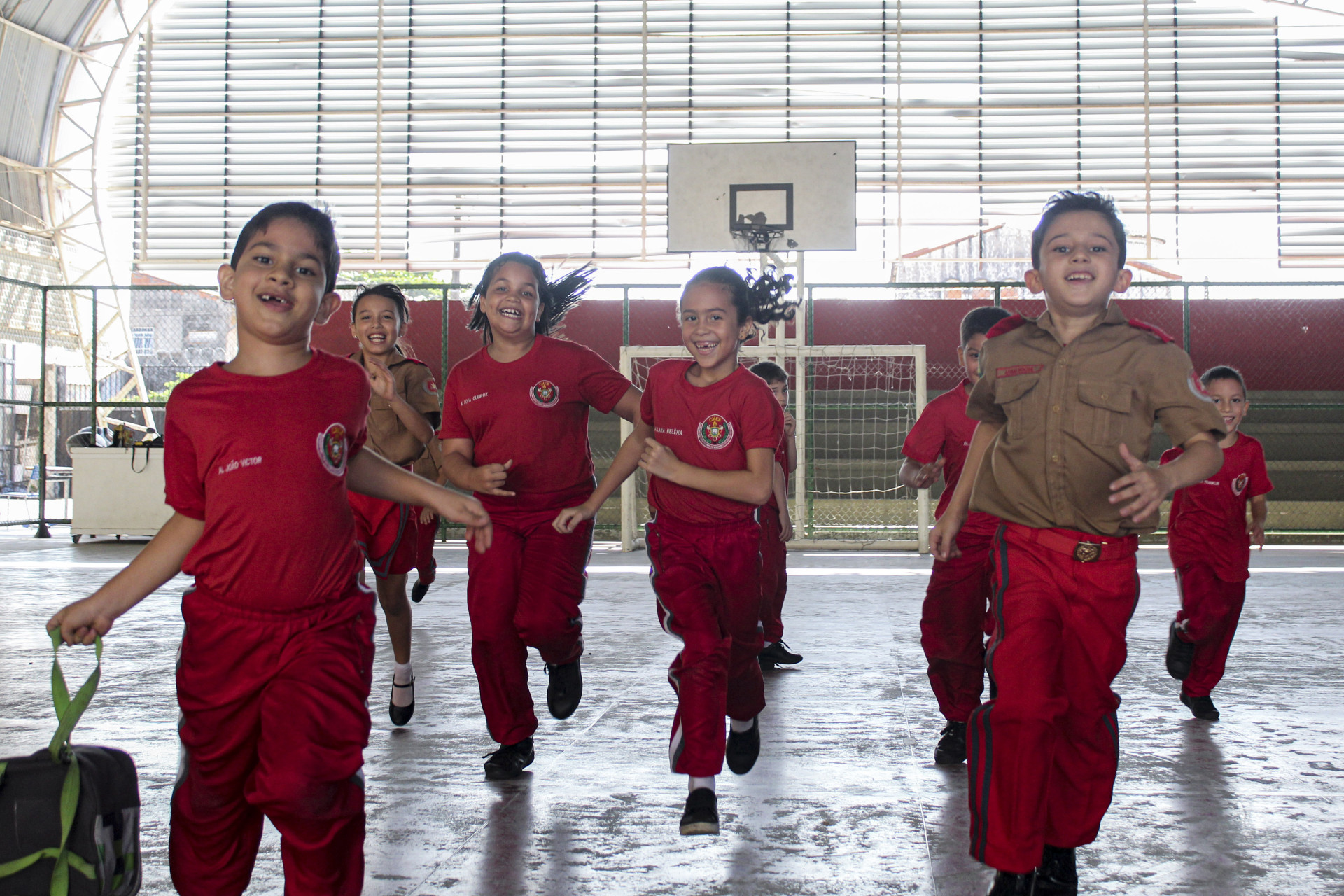 ￼COLÉGIO Militar do Corpo de Bombeiros Escritora Rachel de Queiroz foi a única escola pública estadual de Fortaleza entre as dez melhores do Ceará (Foto: Matheus Souza)