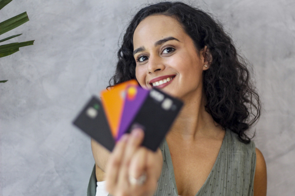 Jovens, especialmente a Geração Z, são mais aptos a aderir ambiente das fintechs. (Foto: Matheus Souza/Especial para O Povo)(Foto: Matheus Souza)