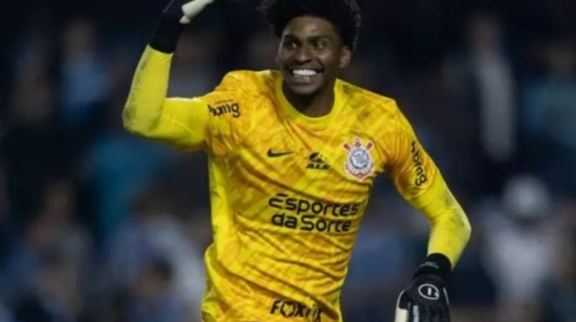 Timão vai acionar cláusula de compra em outubro e vai usar dinheiro da patrocinadora para manter o goleiro no plantel