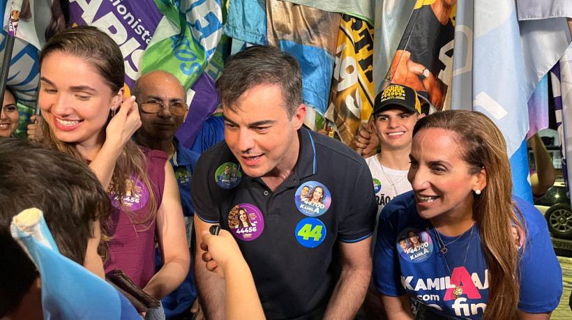 ￼CAPITÃO Wagner em panfletagem no Lago do Jacarey 