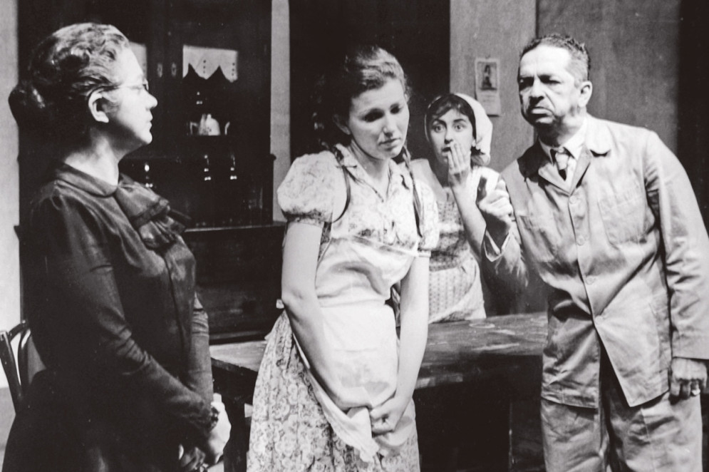 Um sábado em 30, título da peça mais conhecida de Luiz Marinho, estreou em 1963, no Teatro de Santa Isabel, em montagem do TAP(Foto: Reprodução)