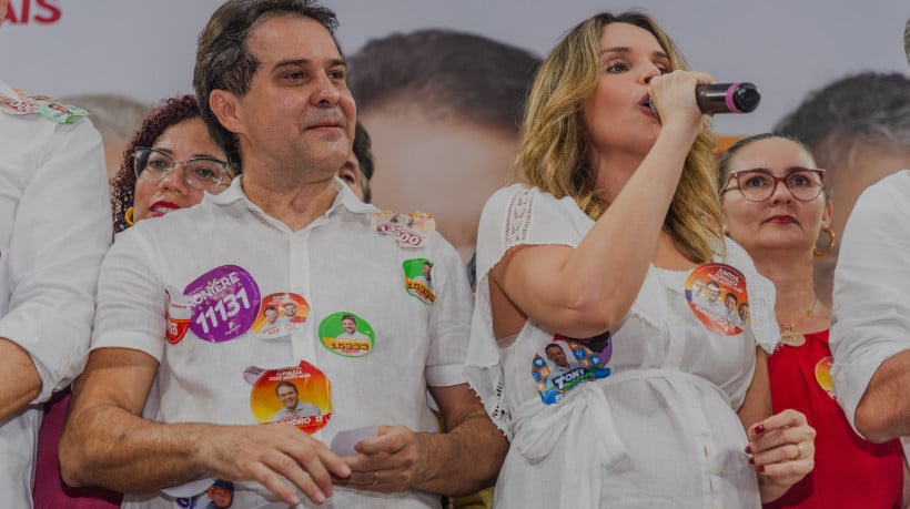 Na foto,  Evandro Leitão (PT), prefeito eleito, e sua vice, Gabriella Aguiar (PSD)