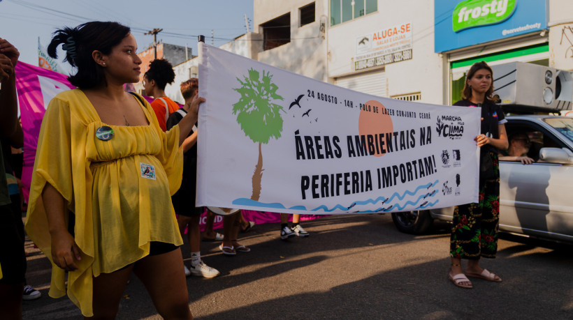 FORTALEZA-CE, BRASIL, 24-08-2024: Marcha pelo Clima, organizada por entidades e o Green Peace Fortaleza. (Foto: Fernanda Barros/O Povo)