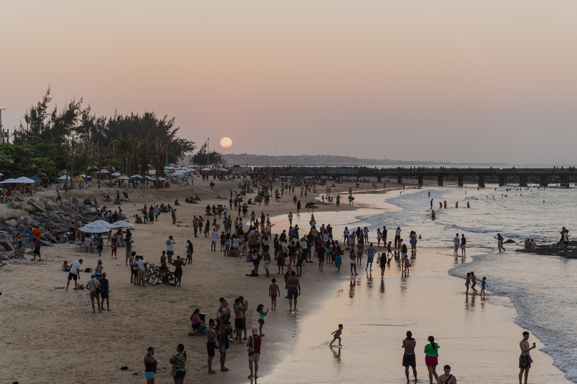 Foto de apoio ilustrativo. Sábado, 2, é comemorado Dia de Finados. Mês de novembro possui mais dois feriados e dezembro conta com mais um, o Natal
 (Foto: FERNANDA BARROS)