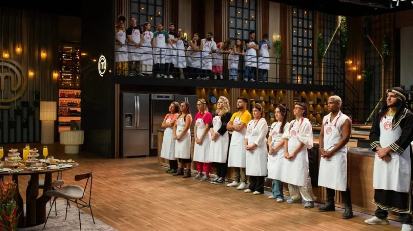 Ex-participantes serão desafiados a preparar um prato autoral depois de um jogo de batalha naval no MasterChef de hoje, terça, 27