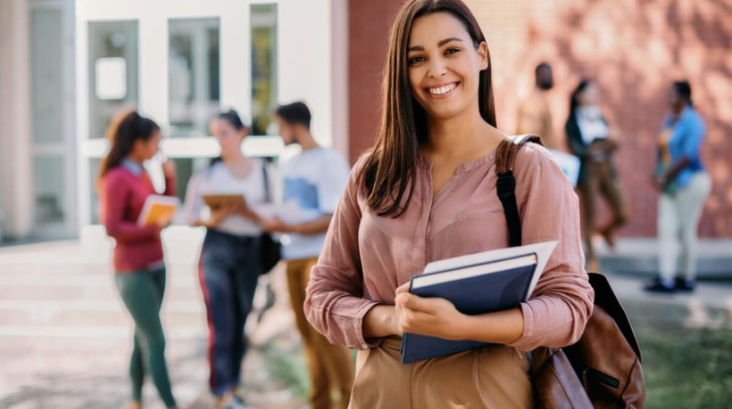 A vida universitária precisa de planejamento e organização (Imagem: Drazen Zigic | Shutterstock)