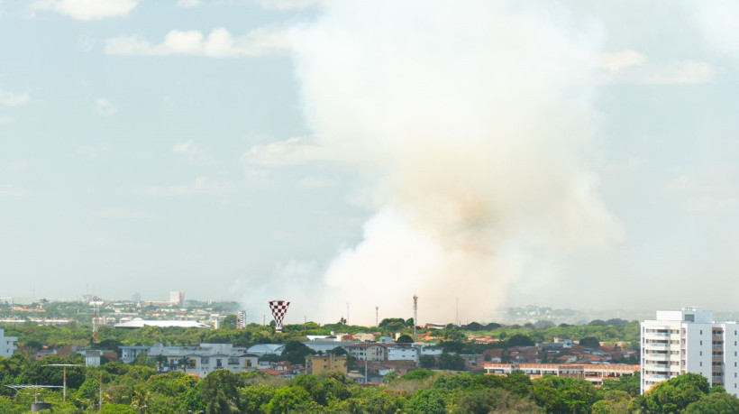 A fumaça era vista em bairros próximos ao local