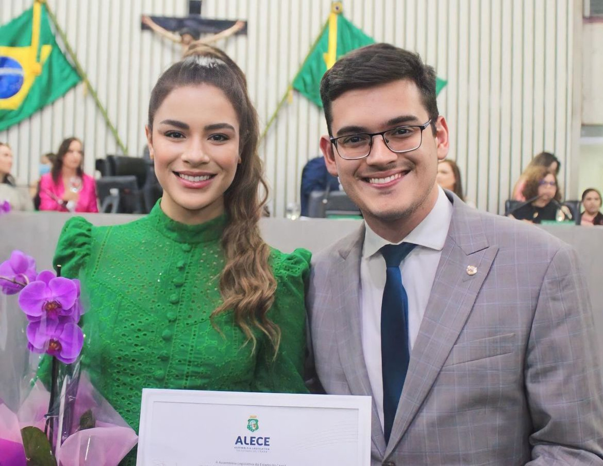 Justiça autoriza Bella Carmelo a usar nome do marido na urna (Foto: Reprodução: Instagram)