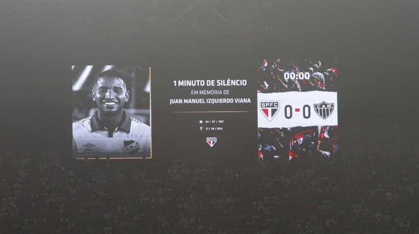 Telão do Morumbi com homenagem póstuma a Juan Izquierdo, jogador do Nacional