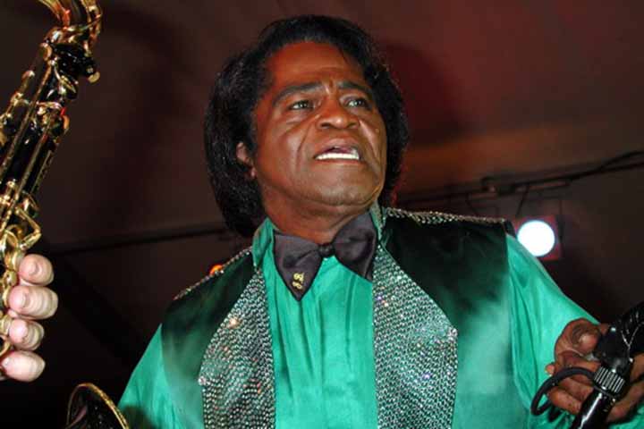 Ao longo de sua carreira, James Brown deixou um legado brilhante para a história da indústria musical e se transformou no Rei do Soul. No dia 3 de maio,  o cantor teria completado 91 anos.