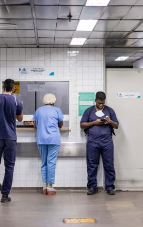 Além do problema da segurança, questões como o desabastecimento de medicamentos e insumos entram na pauta(Foto: Samuel Setubal)