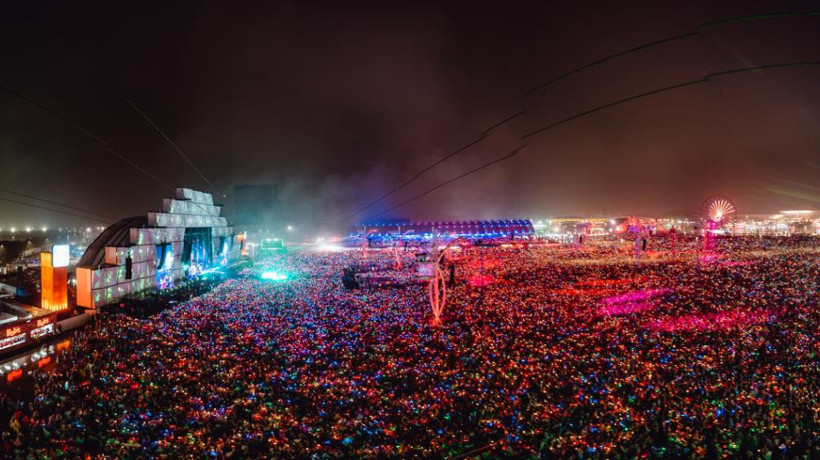 Após sete anos sendo transmitido apenas na TV paga e em serviço de streaming, o Rock in Rio volta na TV aberta.