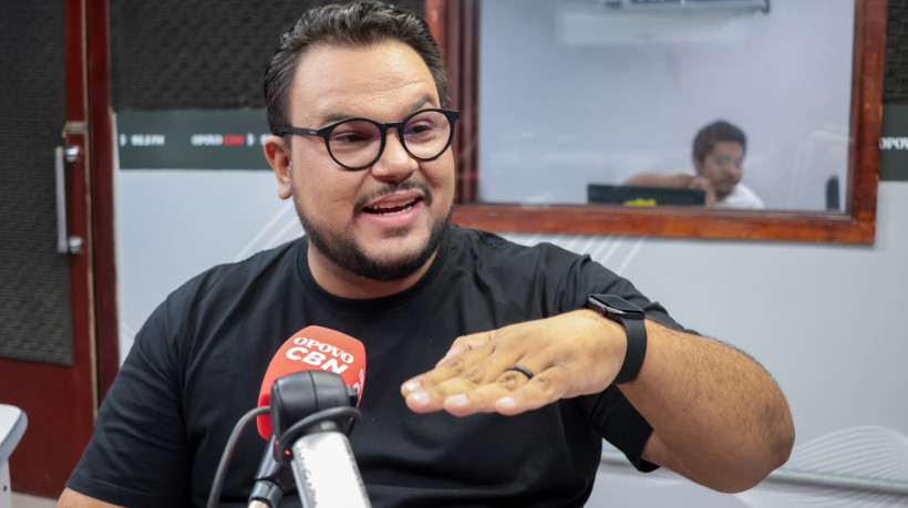 FORTALEZA, CEARÁ, BRASIL, 05-09-2024: Sabatina do canditado a prefeitura Técio Nunes do PSOL na Radio O Povo CBN. (Foto: Samuel Setubal/ O Povo)