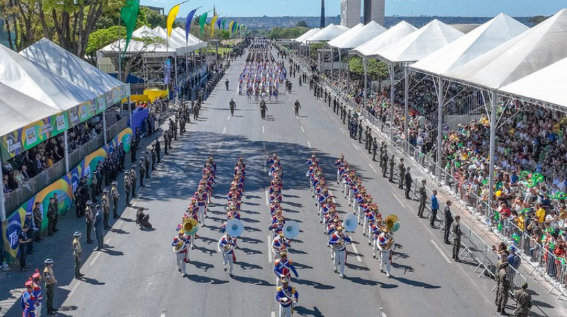 Neste sábado, 7 de setembro, será comemorado o dia dos 202 anos da Independência brasileira com os tradicionais desfiles em Brasília e no Ceará.