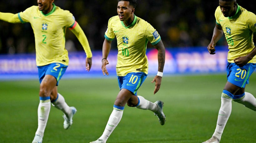 Atacante Rodrygo comemora gol no jogo Brasil x Equador, no Couto Pereira, pelas Eliminatórias