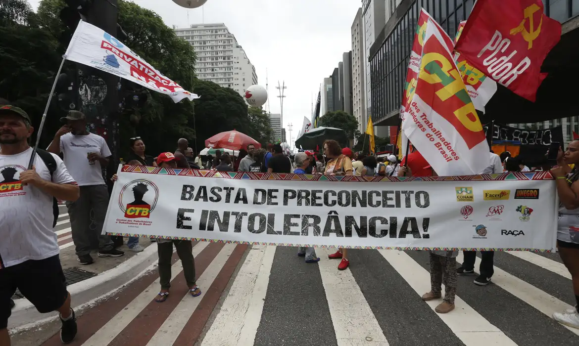 Pesquisadores debatem limites da independência 