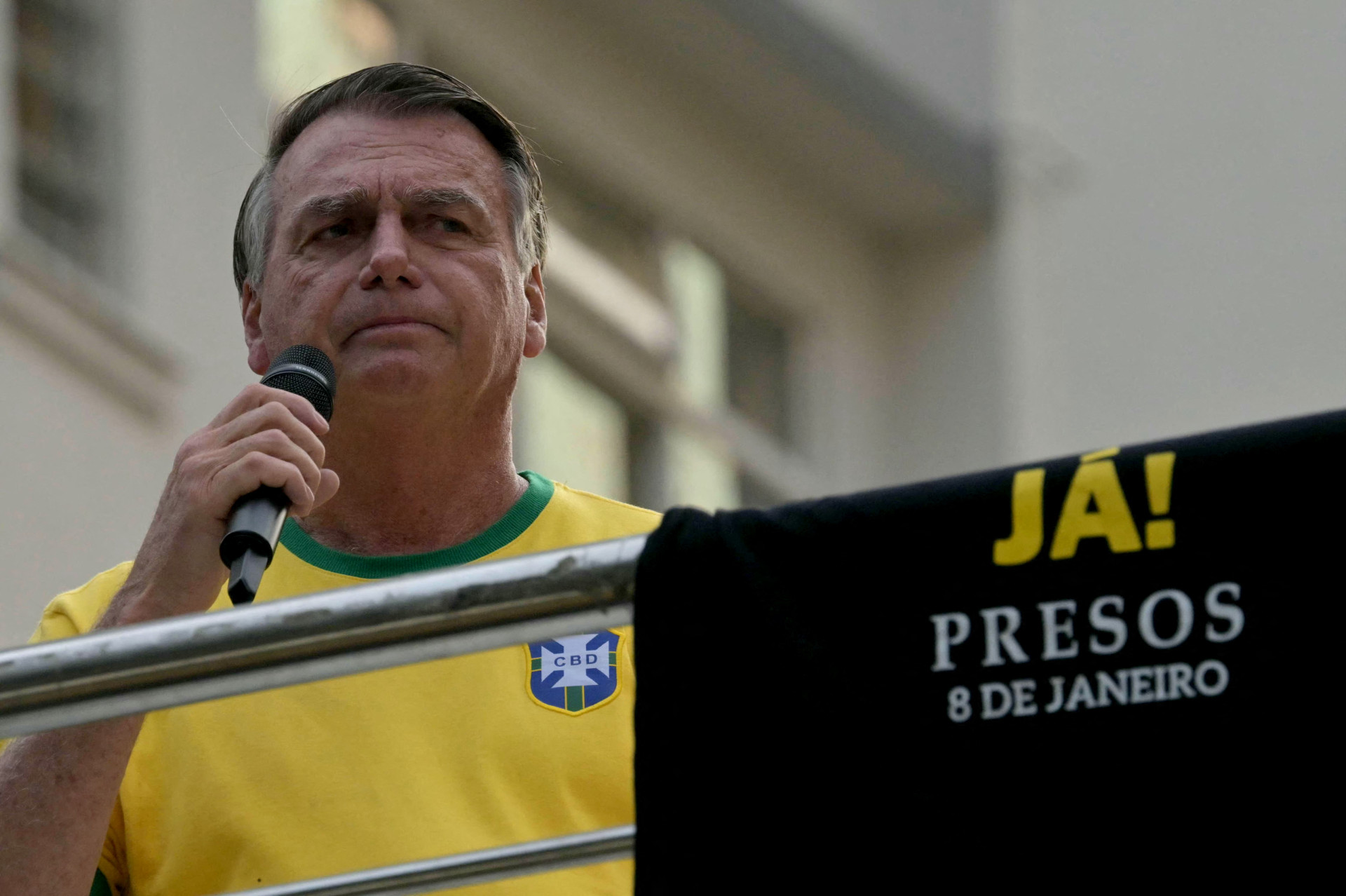 Jair Bolsonaro se emocionou no ato de 7 de setembro (Foto: NELSON ALMEIDA / AFP)