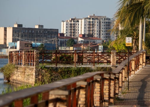 Imagem de apoio ilustrativo: píer da Lagoa da Messejana, em Fortaleza