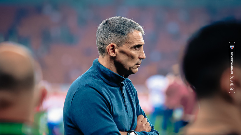 Vojvoda, técnico do Fortaleza, durante jogo contra o Internacional pela Série A do Brasileiro 