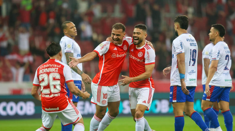 Alan Patrick comemora gol no jogo Internacional x Fortaleza, no Beira-Rio, pelo Campeonato Brasileiro Série A 2024