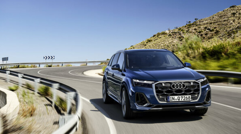 Novo Audio Q7 na cor Ascari blue metallic