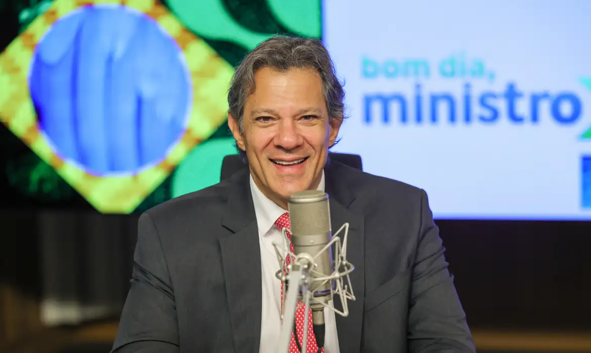 Haddad: Brasil vive momento na economia que é "o melhor dos mundos"